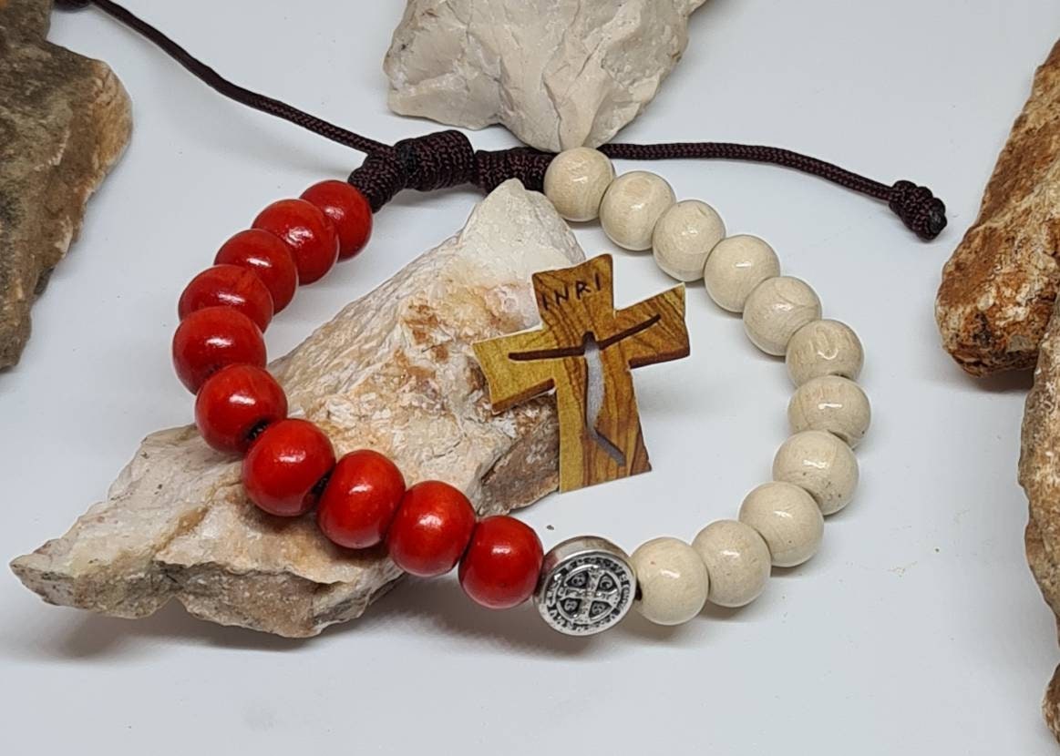 Saint Benedict Bracelet, wooden bracelet, beads 8mm, handmade catholic bracelet, san Benito medal, religious jewelry from Medjugorje